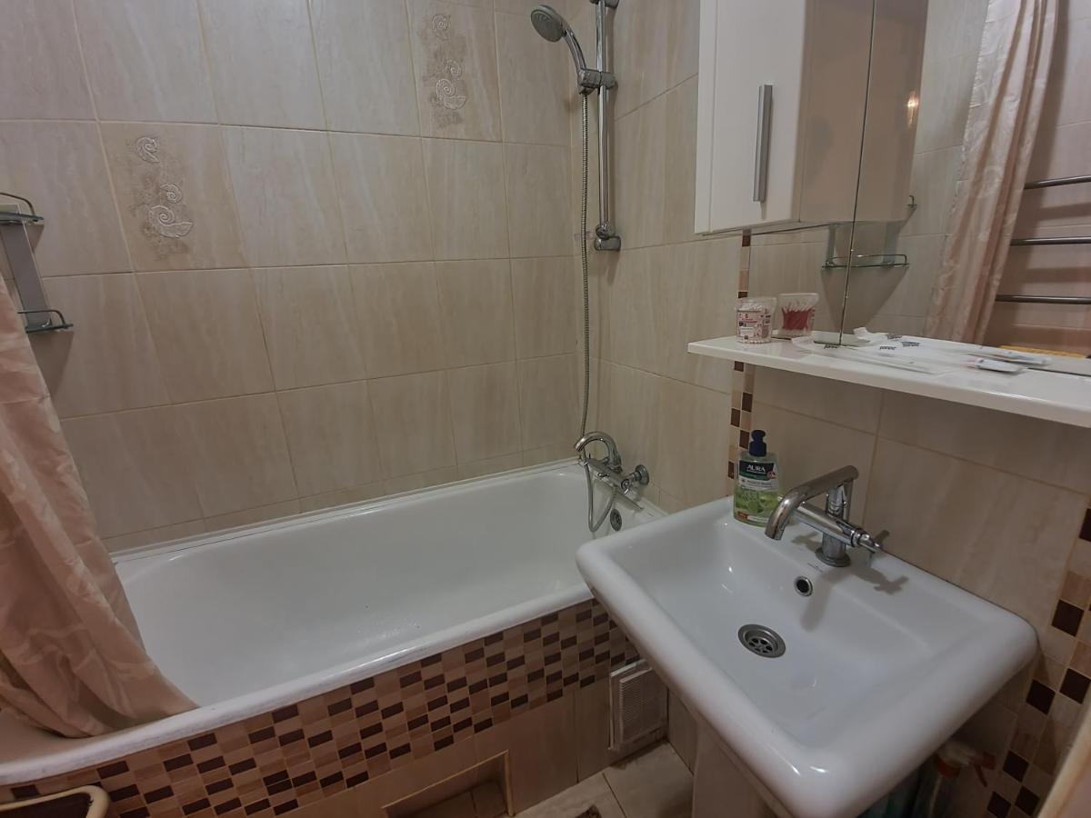 2-Х Комнатная Квартира Посуточно Shymkent Luaran gambar
